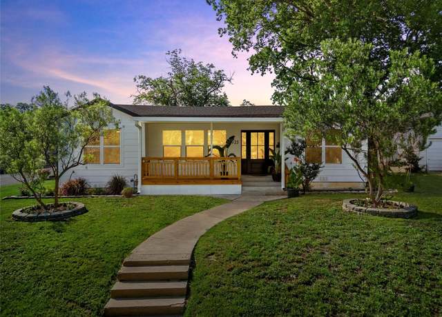 Property at 2925 Edmond Ave, Waco, TX 76707, 3 beds, 2 baths