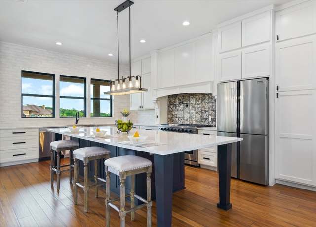 Property at 21409 Vista Estates Dr, Spicewood, TX 78669, 6 beds, 4.5 baths