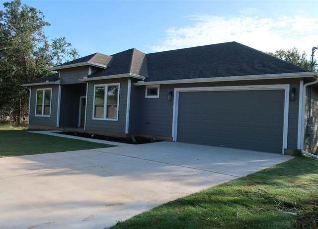 Property at 126 E Pauwela Ln, Bastrop, TX 78602, 3 beds, 2 baths