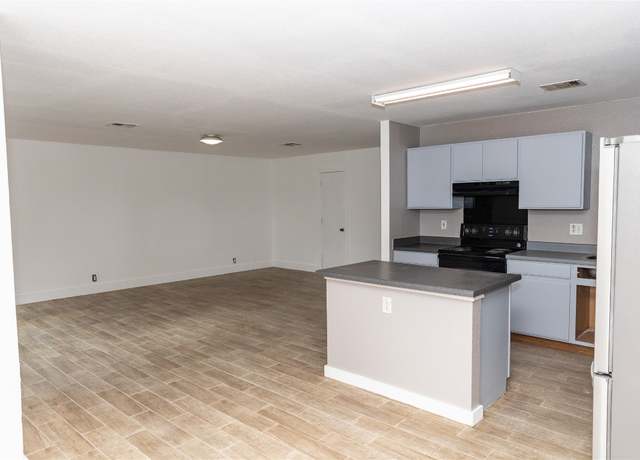 Property at 179 Lexington Rd, Kyle, TX 78640, 4 beds, 2.5 baths