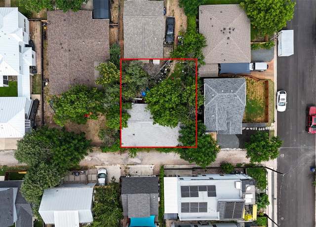 Property at 1302 Walnut Ave #2, Austin, TX 78702, 3 beds, 1 bath