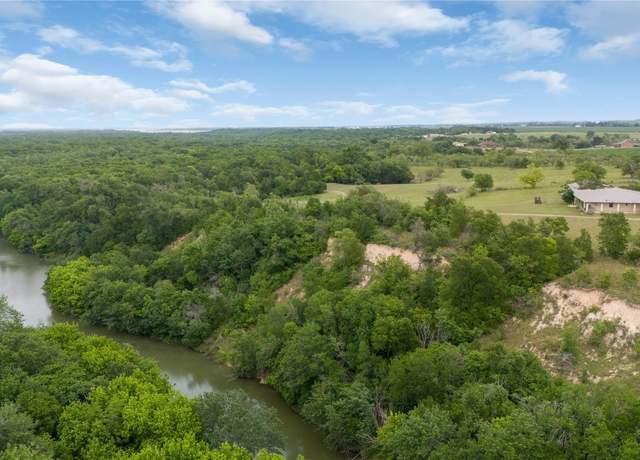 Property at 401 Comanche Bluff Rd, Taylor, TX 76574, 3 beds, 2 baths