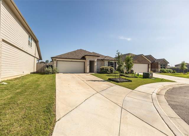 Property at 916 Chachalaca Ct, Seguin, TX 78155, 3 beds, 2 baths