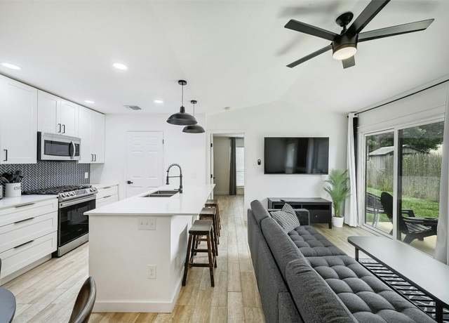 Property at 3605 Leafield Dr, Austin, TX 78749, 4 beds, 4 baths