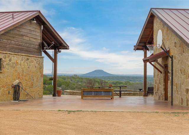 Property at 165 County Road 412, Goldthwaite, TX 76844, 4 beds, 2.5 baths