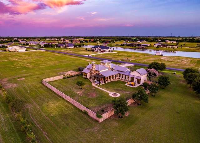 Property at 106 River Ranch Cir, Martindale, TX 78655, 3 beds, 3.5 baths