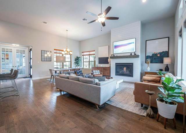 Property at 114 Loysoya St, Bastrop, TX 78602, 4 beds, 3 baths