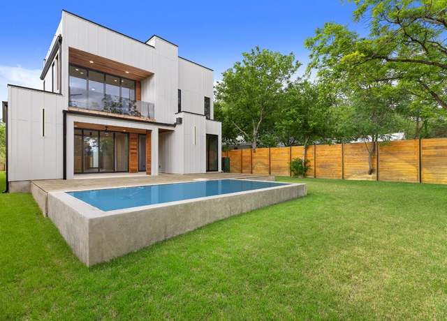 Property at 1501 New York Ave, Austin, TX 78702, 4 beds, 4 baths