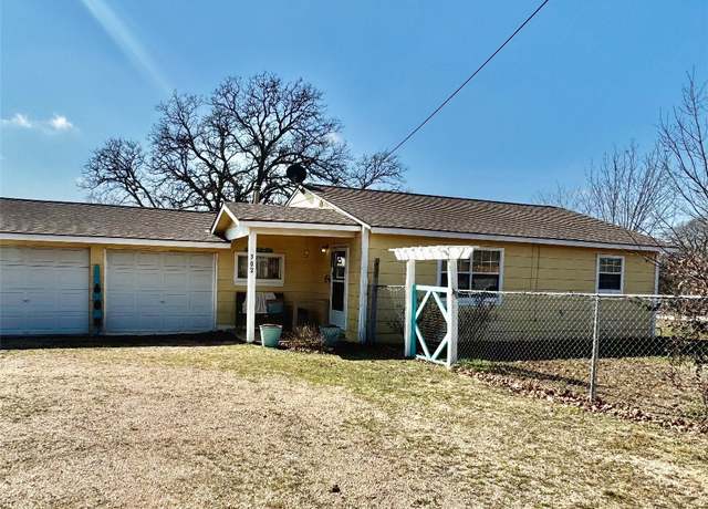 Property at 302 E Castlewood Dr, Granite Shoals, TX 78654, 2 beds, 1 bath