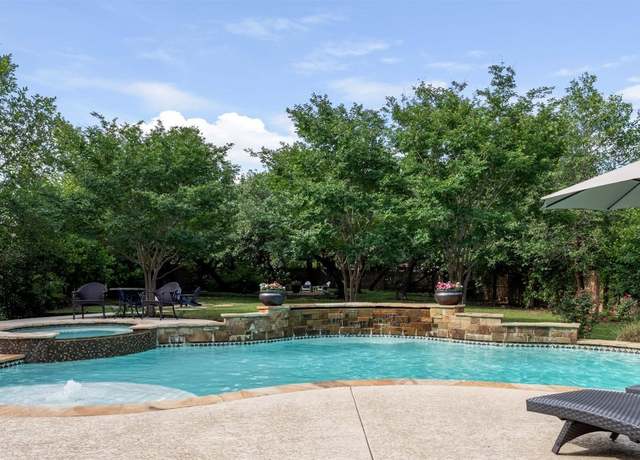Property at 285 Sand Hills Ln, Austin, TX 78737, 4 beds, 3.5 baths