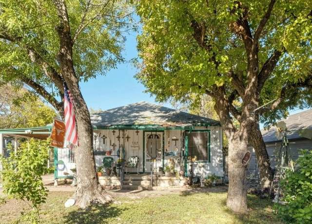 Property at 807 W Monroe St, Austin, TX 78704, 3 beds, 1 bath