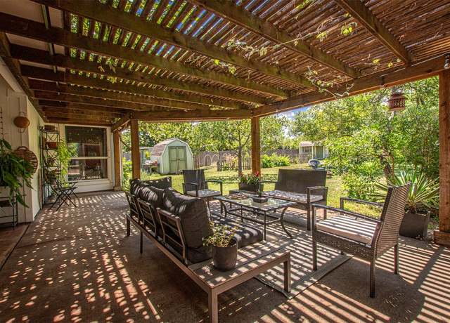 Property at 402 Sunflower Cv, Kyle, TX 78640, 3 beds, 2 baths