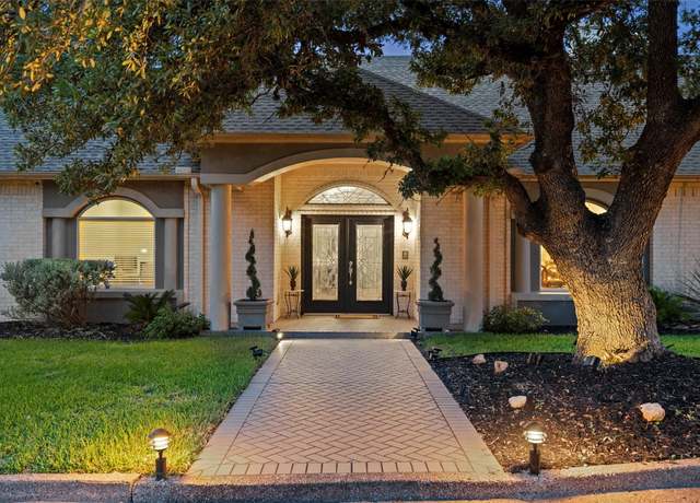 Property at 4411 Hennig Dr, Austin, TX 78738, 4 beds, 4.5 baths