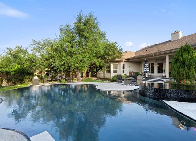 Property at 4411 Hennig Dr, Austin, TX 78738, 4 beds, 4.5 baths