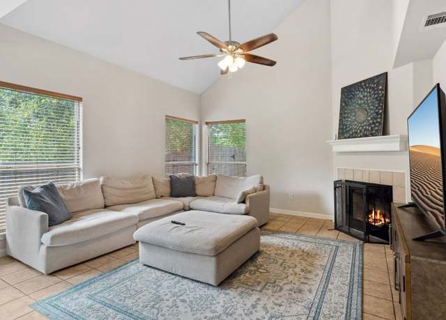 Property at 17200 Village Glen Rd, Pflugerville, TX 78660, 3 beds, 2.5 baths