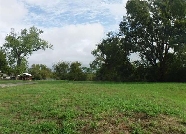Property at 524 Old McDade Rd Old Mcdade Rd, Elgin, TX 78621
