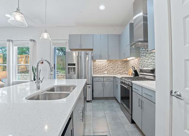 Property at 8922 Menchaca Rd #204, Austin, TX 78748, 3 beds, 3 baths