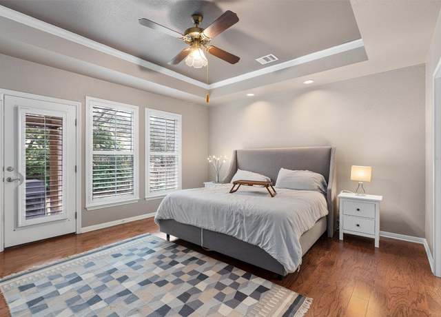 Property at 10648 Floral Park Dr, Austin, TX 78759, 4 beds, 2.5 baths
