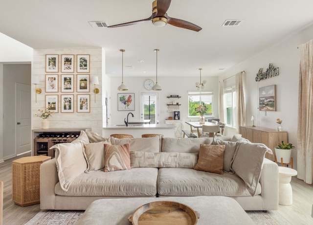 Property at 6112 Belgrave Dr, Austin, TX 78747, 3 beds, 2.5 baths
