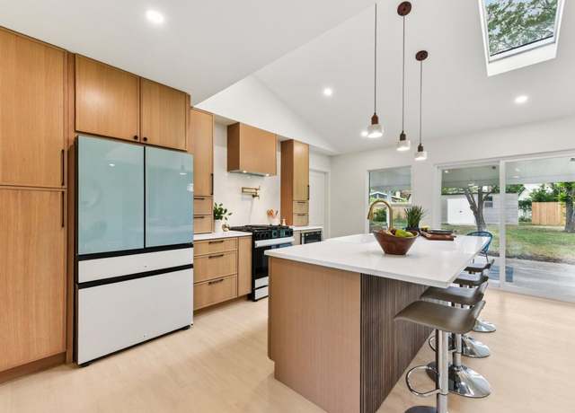 Property at 7503 Carriage Dr, Austin, TX 78752, 3 beds, 2 baths
