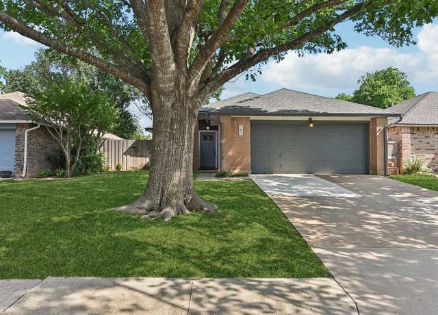 Property at 707 Clearwater Trl, Round Rock, TX 78664, 4 beds, 2 baths