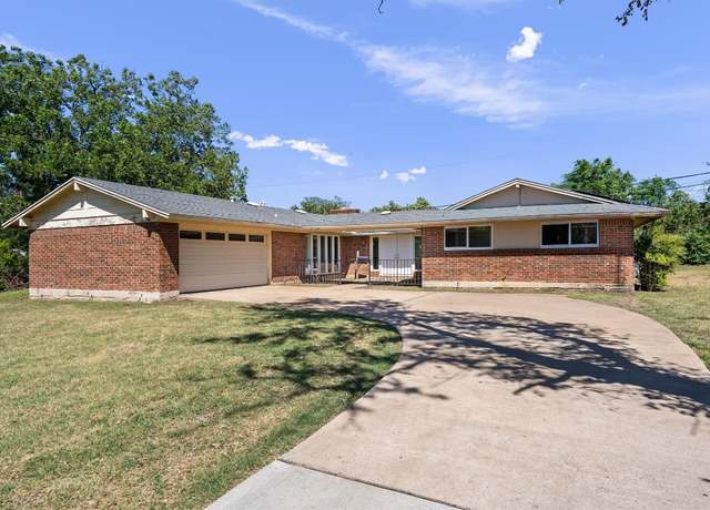 Property at 4505 Woodmoor Cir, Austin, TX 78721, 3 beds, 2.5 baths