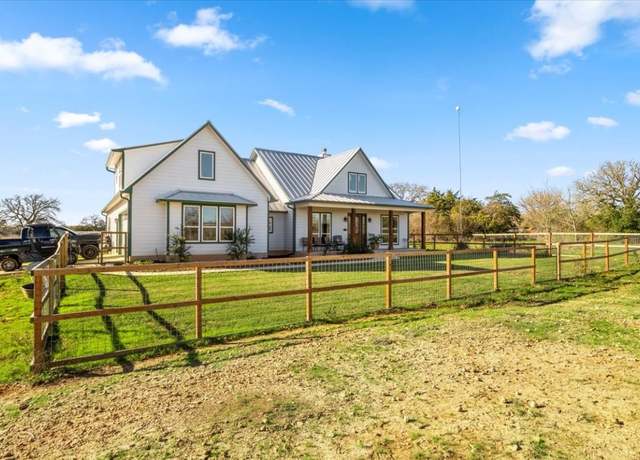 Property at 1430 Antioch Rd, Paige, TX 78659, 4 beds, 3.5 baths