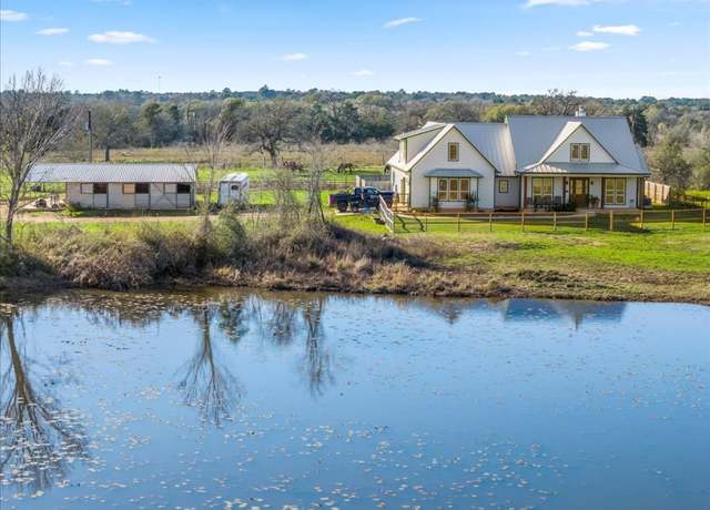 Property at 1430 Antioch Rd, Paige, TX 78659, 4 beds, 3.5 baths