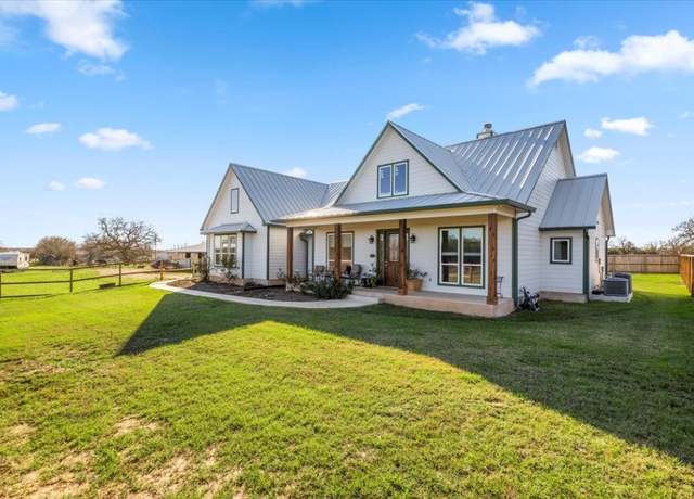 Property at 1430 Antioch Rd, Paige, TX 78659, 4 beds, 3.5 baths