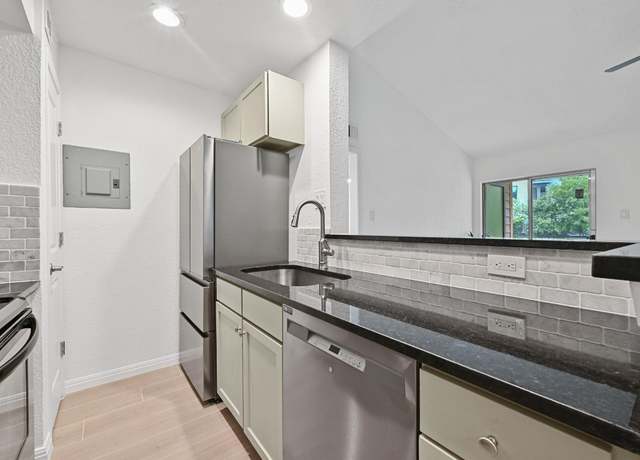 Property at 3204 Menchaca Rd #212, Austin, TX 78704, 2 beds, 2 baths