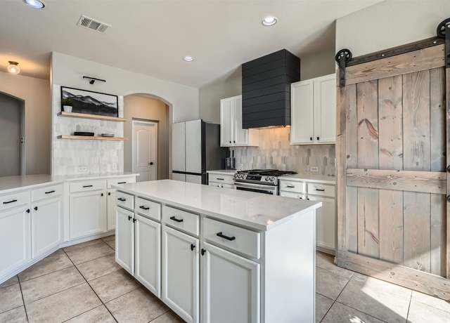Property at 811 Clear Springs Holw, Buda, TX 78610, 4 beds, 2.5 baths