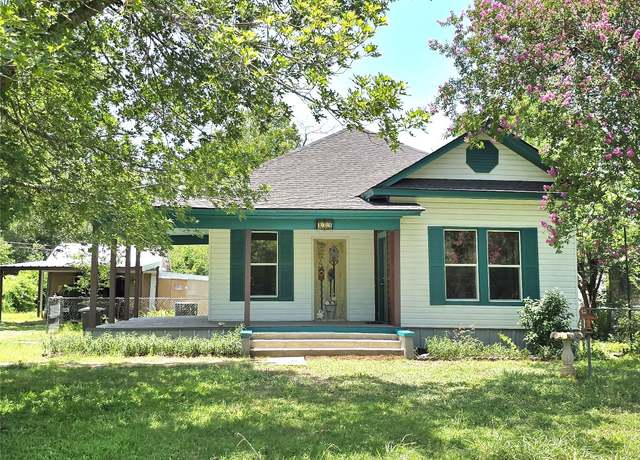 Property at 429 N Main St, Rockdale, TX 76567, 3 beds, 2 baths