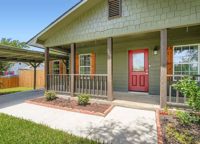 Property at 207 Old Thorndale Rd, Taylor, TX 76574, 3 beds, 2 baths
