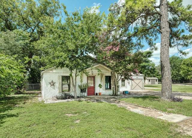 Property at 1032 County Road 340, Burnet, TX 78611, 2 beds, 1 bath