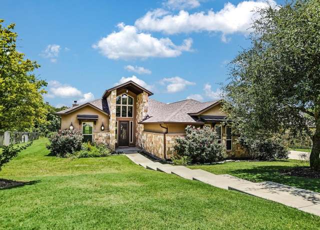 Property at 2243 Woodland Bend Rd, Salado, TX 76571, 4 beds, 2 baths