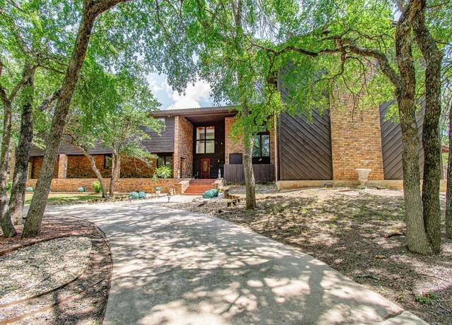 Property at 1414 Eagle Trl, Copperas Cove, TX 76522, 6 beds, 5.5 baths