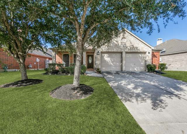 Property at 2044 Shore Breeze Dr, Pearland, TX 77584, 4 beds, 2 baths