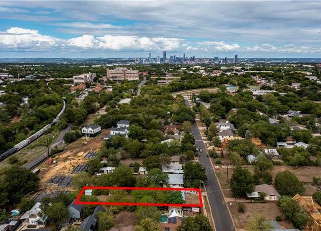 Property at 4524 S 3rd St, Austin, TX 78745, 3 beds, 1 bath