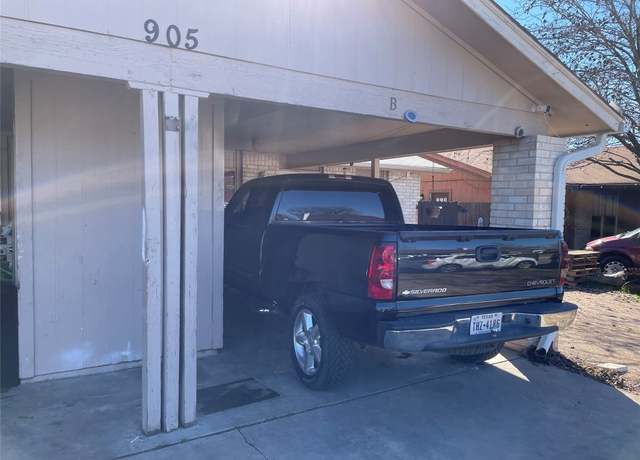 Property at 905 Fieldwood Dr, Austin, TX 78758, 4 beds, 2 baths