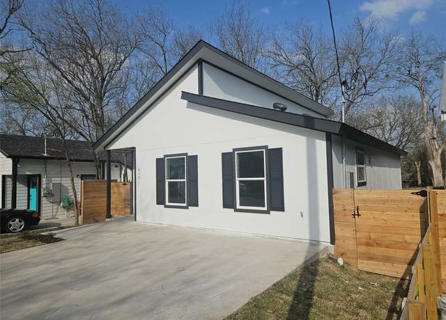 Property at 810 Mora St, Lockhart, TX 78644, 2 beds, 2 baths
