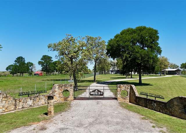 Property at 6440 Mockingbird Rd, Flatonia, TX 78941, 3 beds, 2 baths
