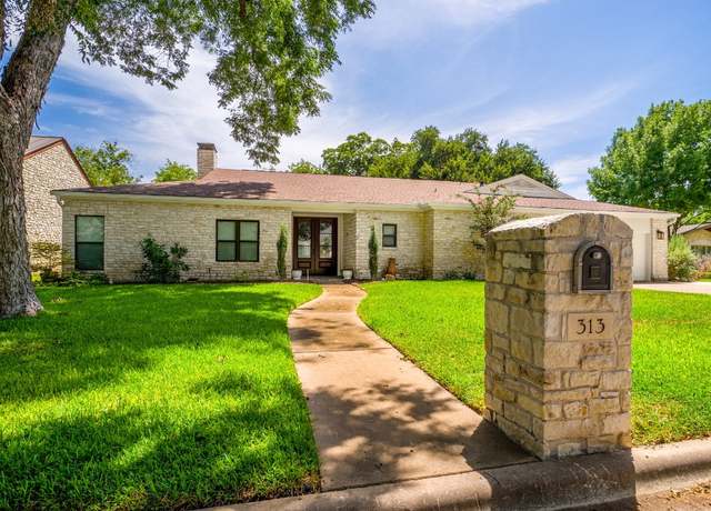 Property at 313 Meadowlakes Dr, Meadowlakes, TX 78654, 3 beds, 4.5 baths