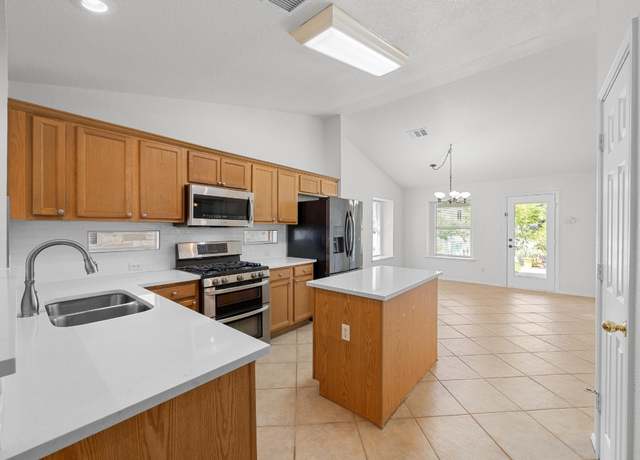 Property at 1521 Big Bend Dr, Cedar Park, TX 78613, 3 beds, 2 baths