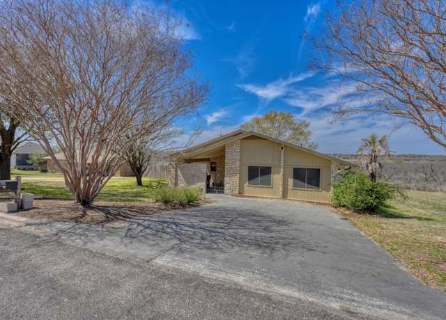 Property at 1702 Sunset Dr, Marble Falls, TX 78654, 3 beds, 3 baths