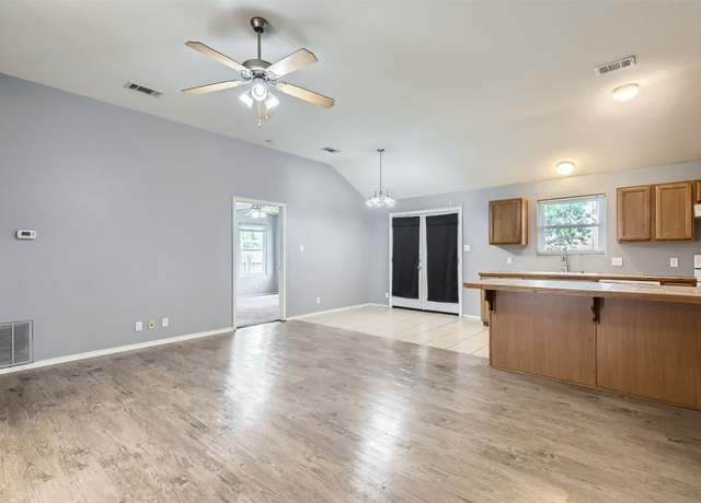 Property at 224 Copper Ln, Jarrell, TX 76537, 3 beds, 2 baths