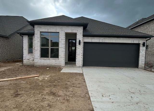 Property at 557 Raleigh Dr, Georgetown, TX 78633, 4 beds, 3 baths