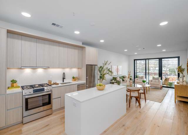 Property at 2209 S 1st St #313, Austin, TX 78704, 1 bed, 1 bath
