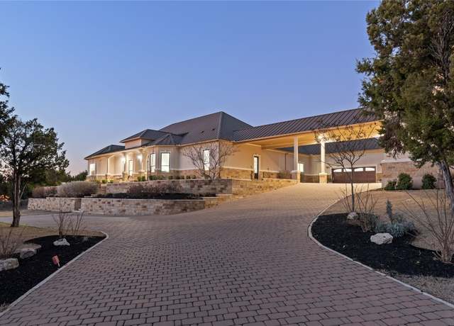 Property at 7 Heritage Oaks Dr, Austin, TX 78737, 4 beds, 4.5 baths
