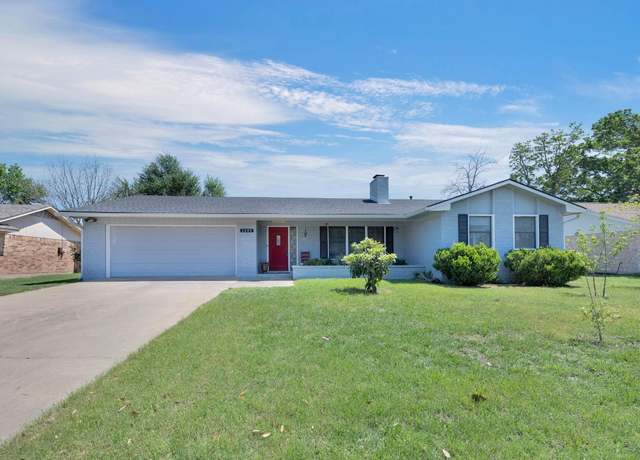 Property at 2600 Donna Dr, Taylor, TX 76574, 3 beds, 2 baths