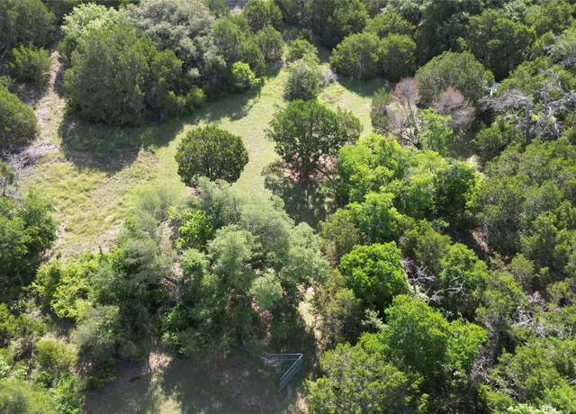 Property at 105 Holman Cir, Gatesville, TX 76528, 3 beds, 2 baths